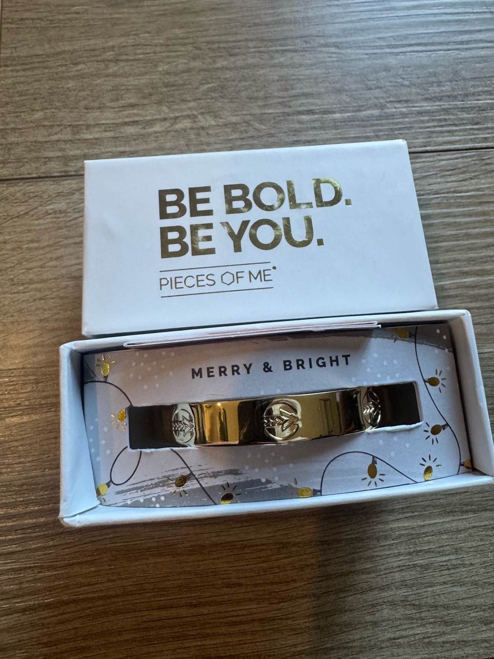 NWT Women’s Gold Cuff Bracelet